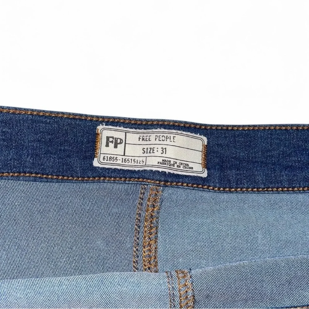 Free People blue denim patchwork boho indie festival shorts in size 31. Preloved - Picture 4 of 4